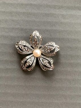 Vintage Marcasite Sterling Silver Pearl flower brooch pin signed West Germany